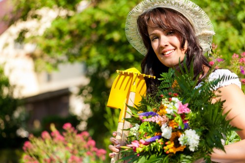 Professional tree surgeons in Fitzrovia preparing a clear pricing estimate